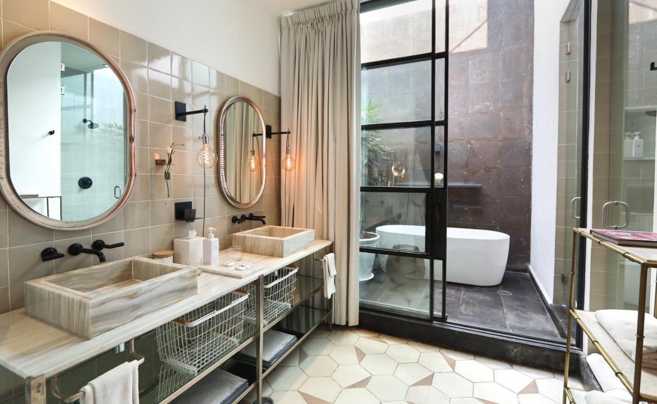 SIGNATURE SUITE KING
