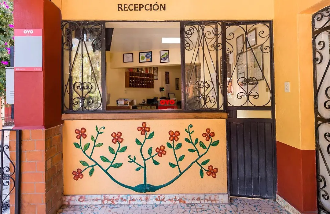Oyo Hotel Quinta Loreto-1