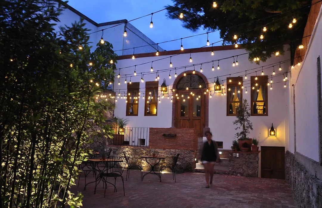 Clandestino Hotel Recreo - Adults Only-1