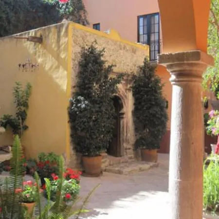 Antigua Capilla Bed And Breakfast-3